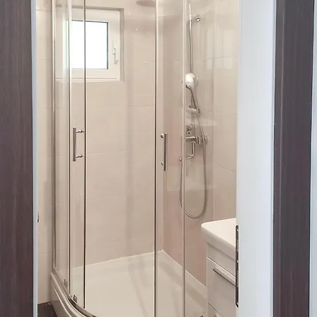 2 Bedroom In Okrug Gornji * Trogir