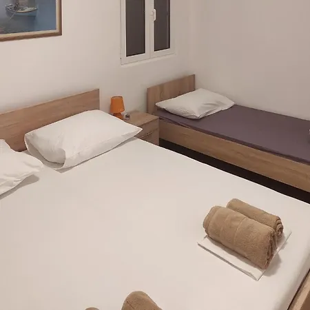 2 Bedroom In Okrug Gornji * Trogir